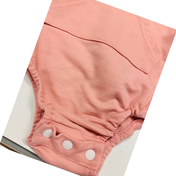 Very adorable bunny 🐰 bodysuit❤️ - Picture 2 of 7